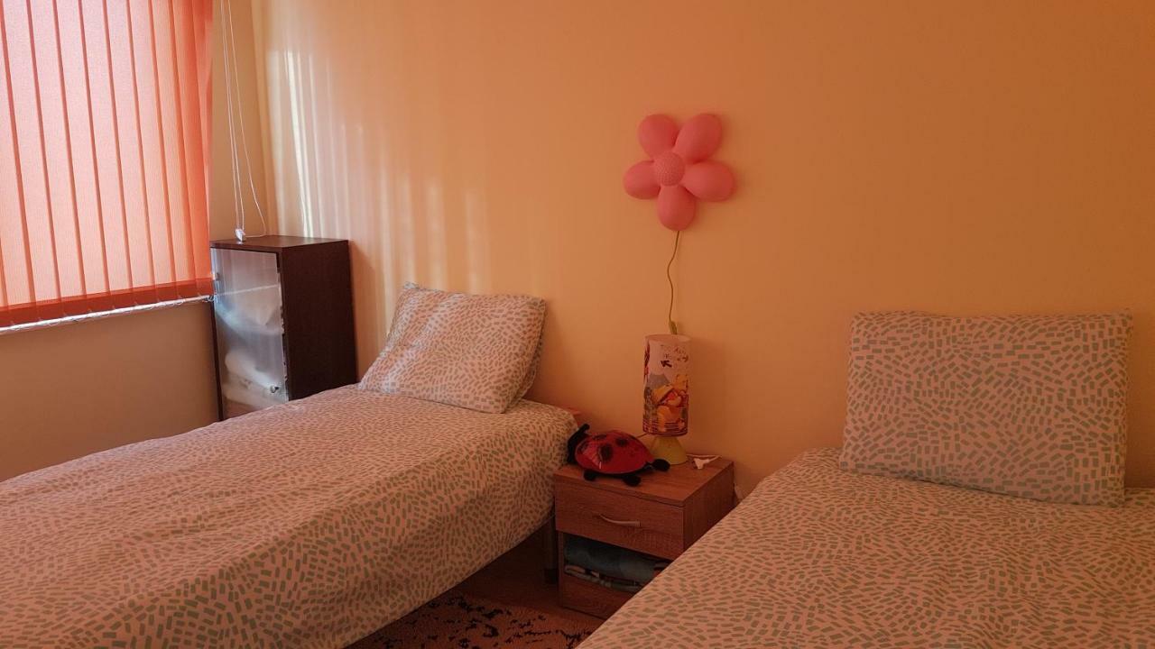 Malavi Guest House Krasen! Comfort&Clean! 外观 照片